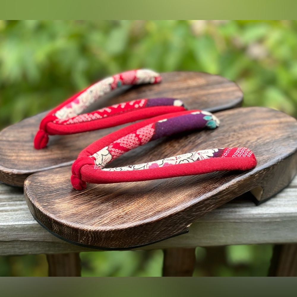 Japanese Traditional Soft Wood Wedge Sandals